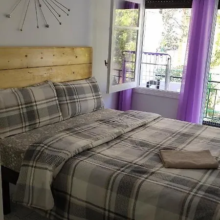 Rustic Crib Chirivella